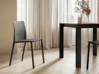 Zara chair with painted metal structure and polypropylene seat by Arredo3.