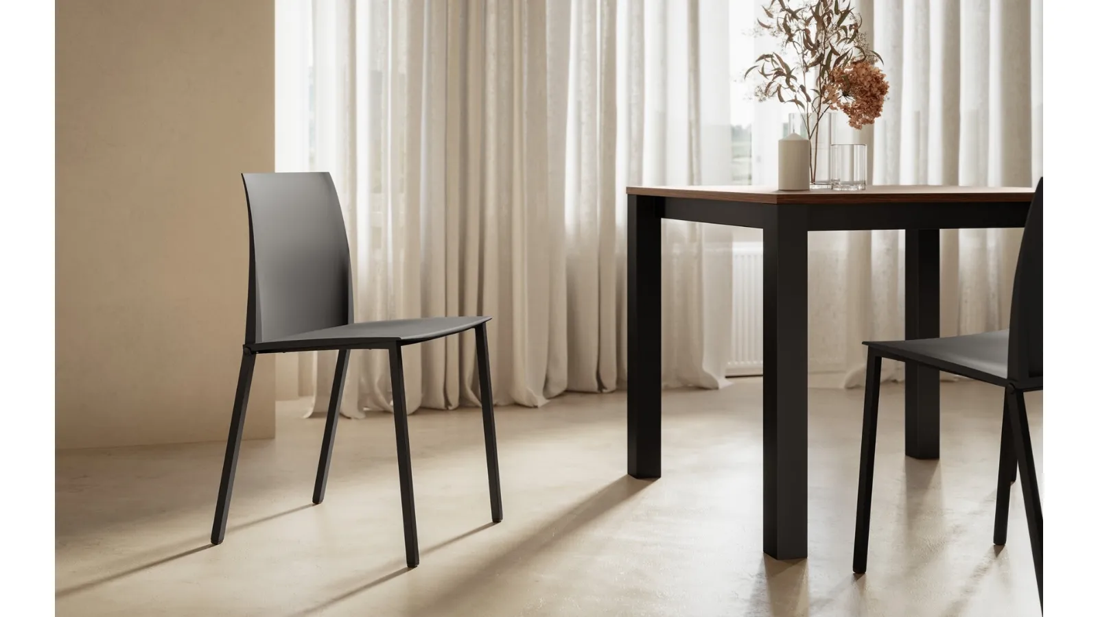 Zara chair with painted metal structure and polypropylene seat by Arredo3.