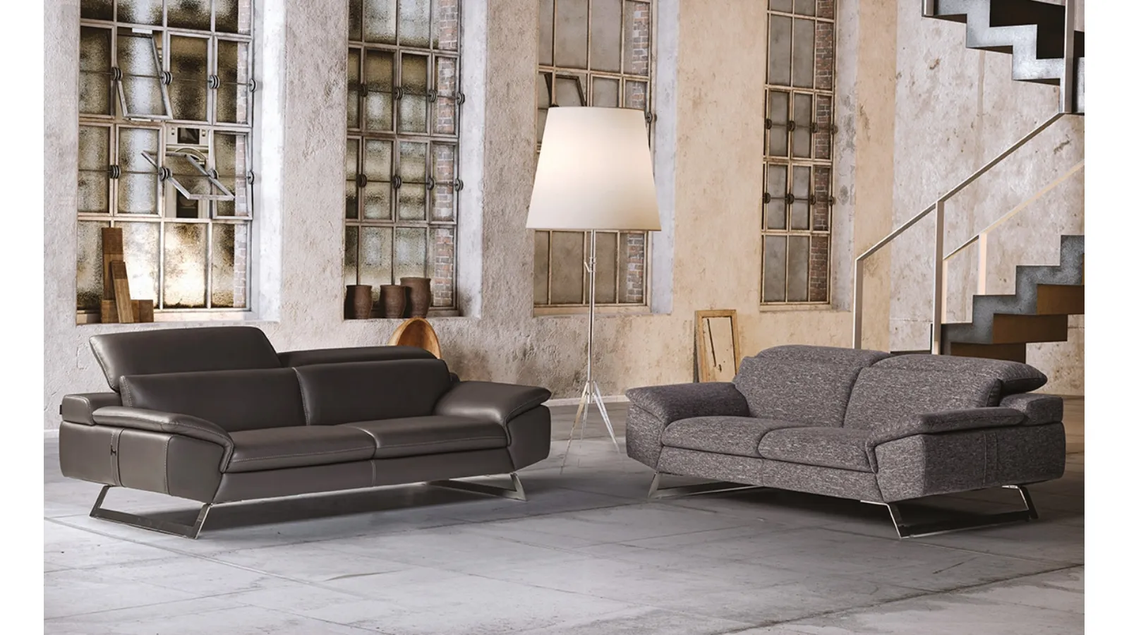 Zuma living room sofa in leather and fabric by Nicoletti Home
