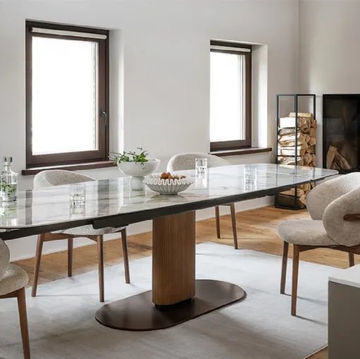 Extendable Calla table by Calligaris