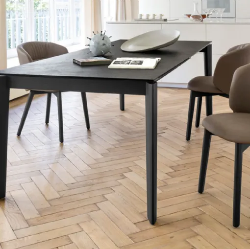 Extendable Dogma table by Calligaris