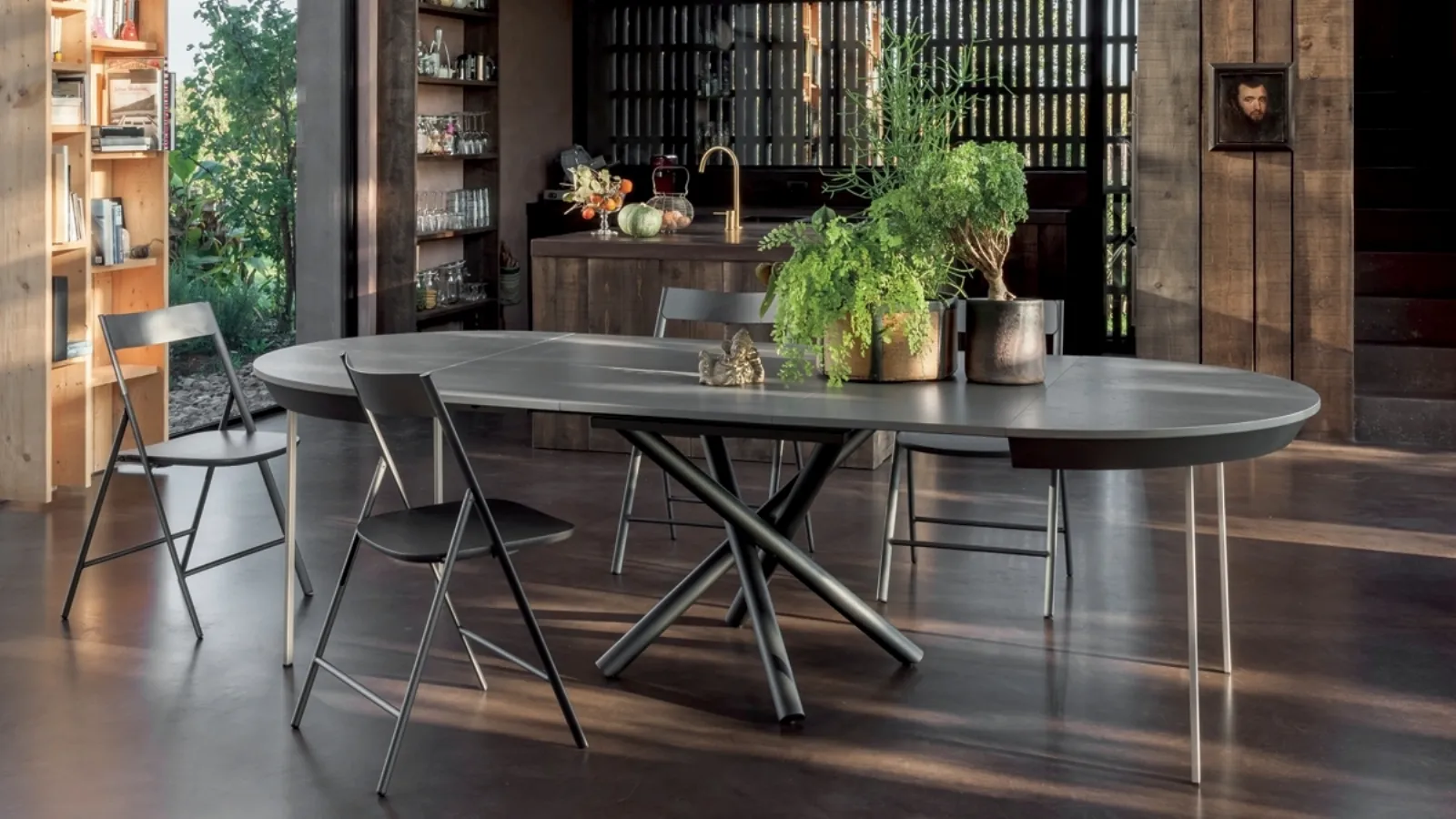 Fahrenheit Round Table by Altacom