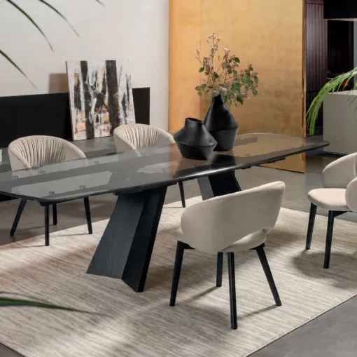 Icaro extendable glass table by Calligaris