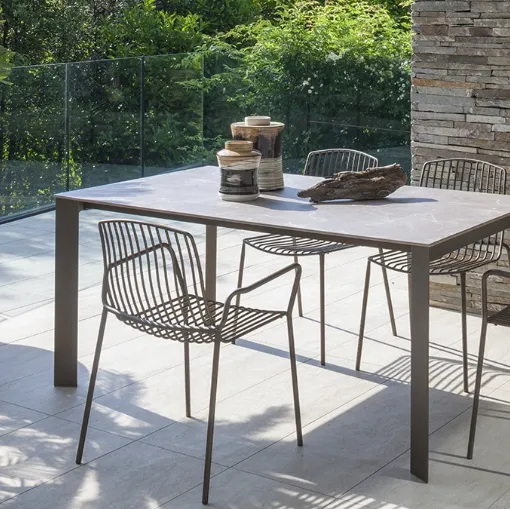 Scirocco table with HPL top by Altacom