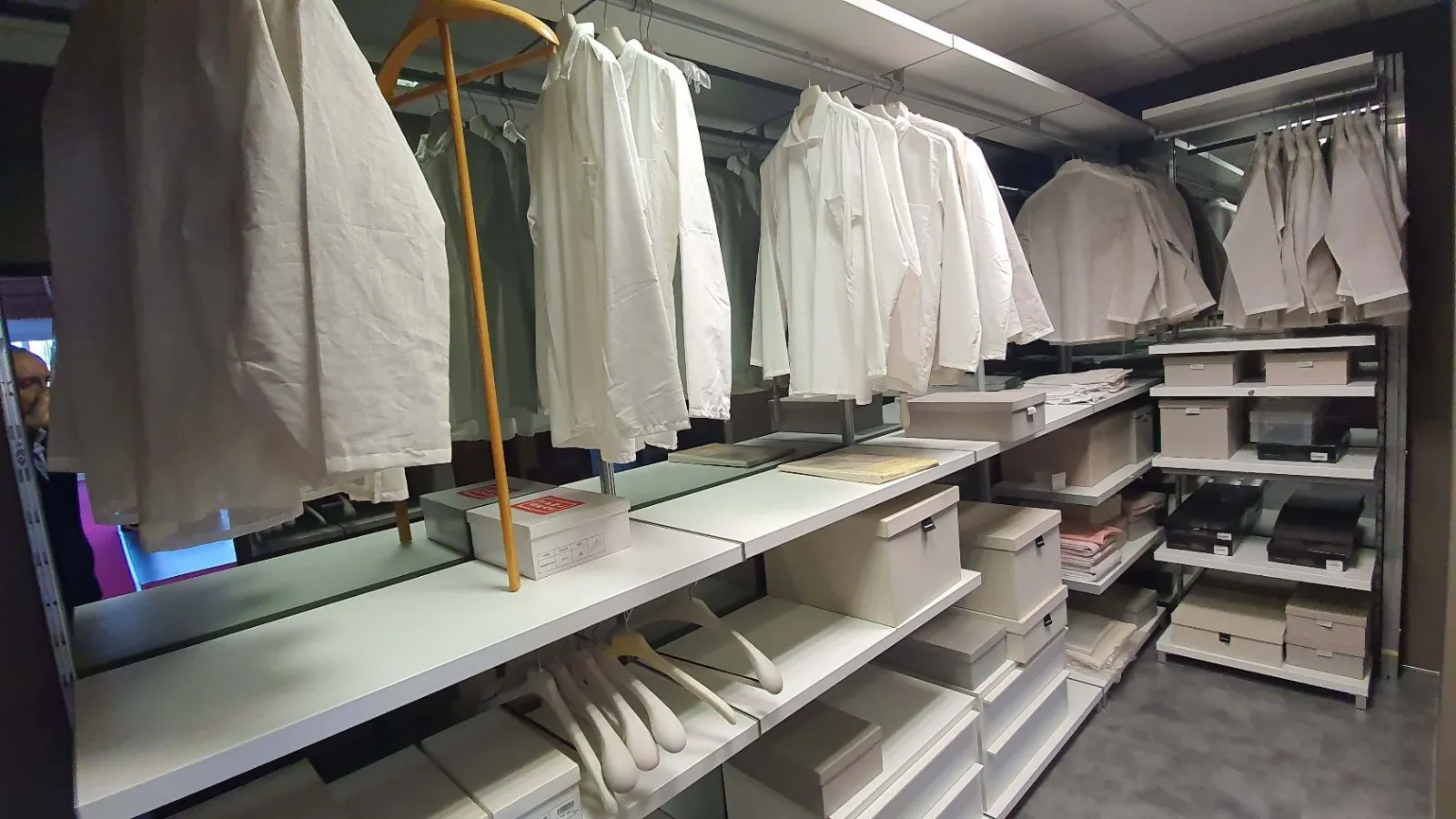 Walk-in closetLYBERA