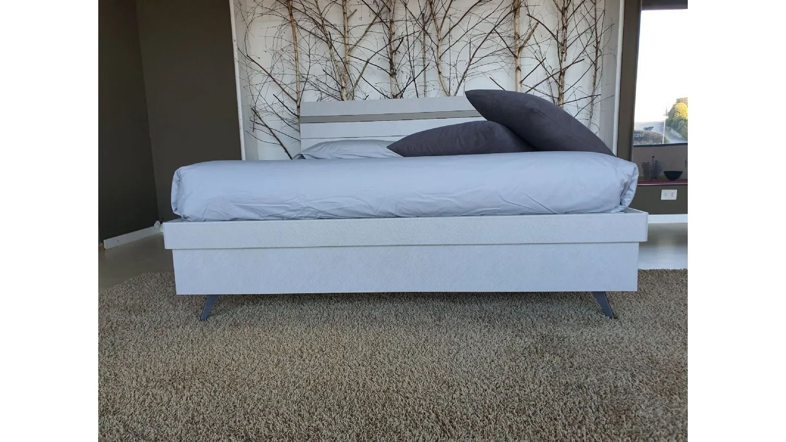 JOKER CANVAS translates to 