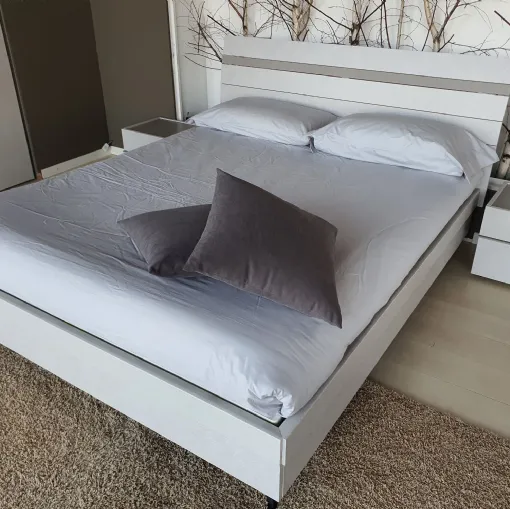 JOKER CANVAS translates to 