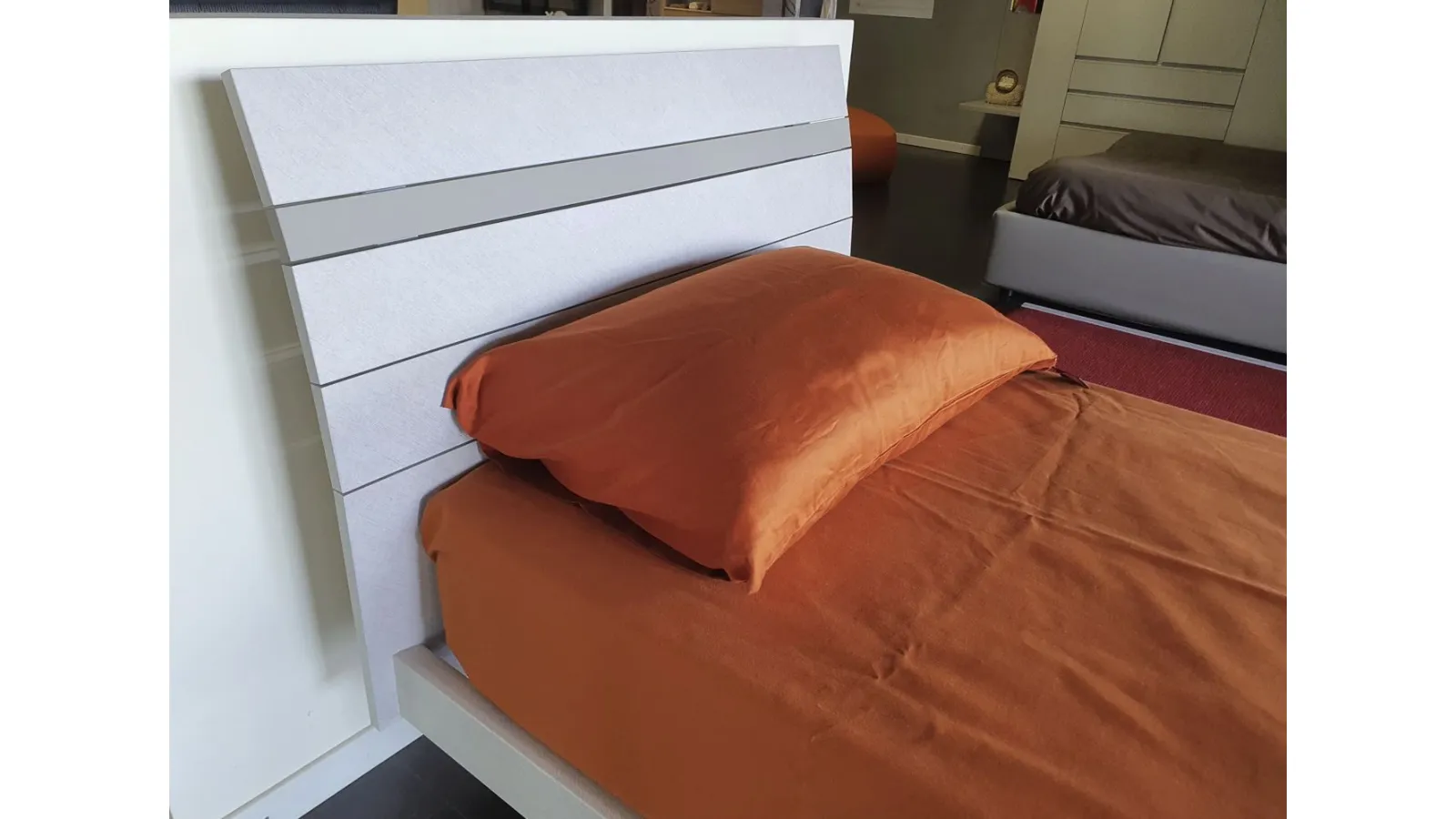 translate the following sentence in