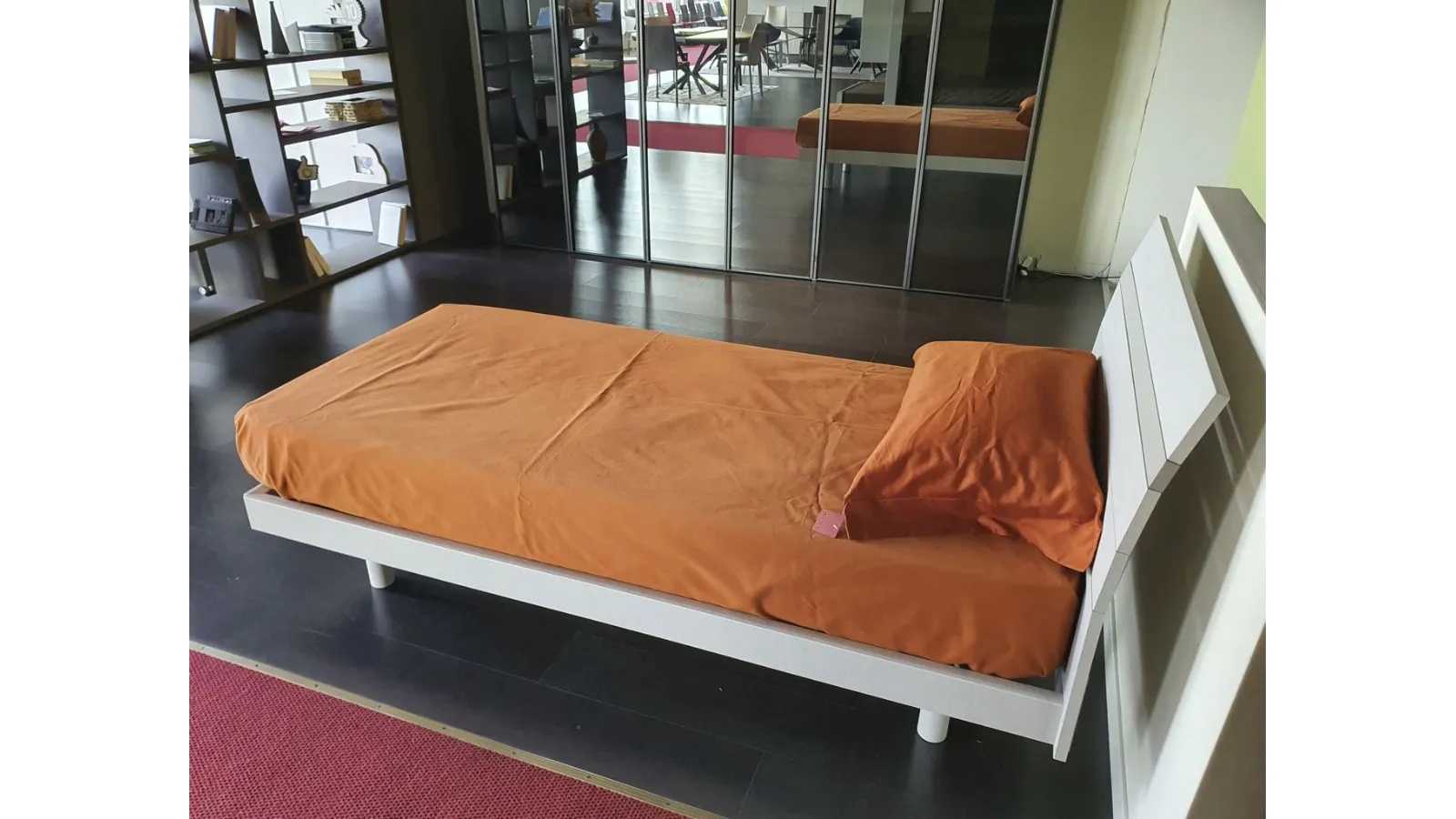 Translate the following phrase into