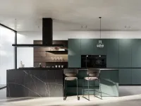 Modern kitchen with Kalì 09 island in Arredo3 pet and laminate