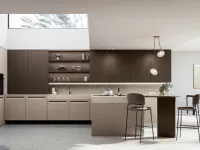Modern kitchen with Tekna 02 island in pet and walnut by Arredo3.