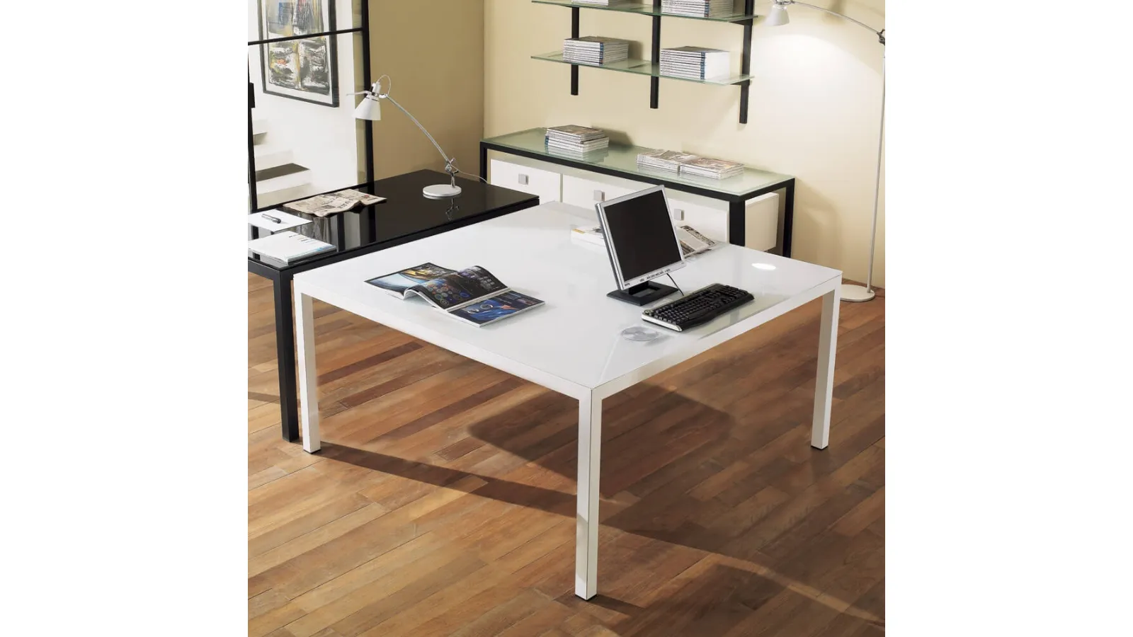 Operative desk DL53 London2 by Ponti Terenghi.