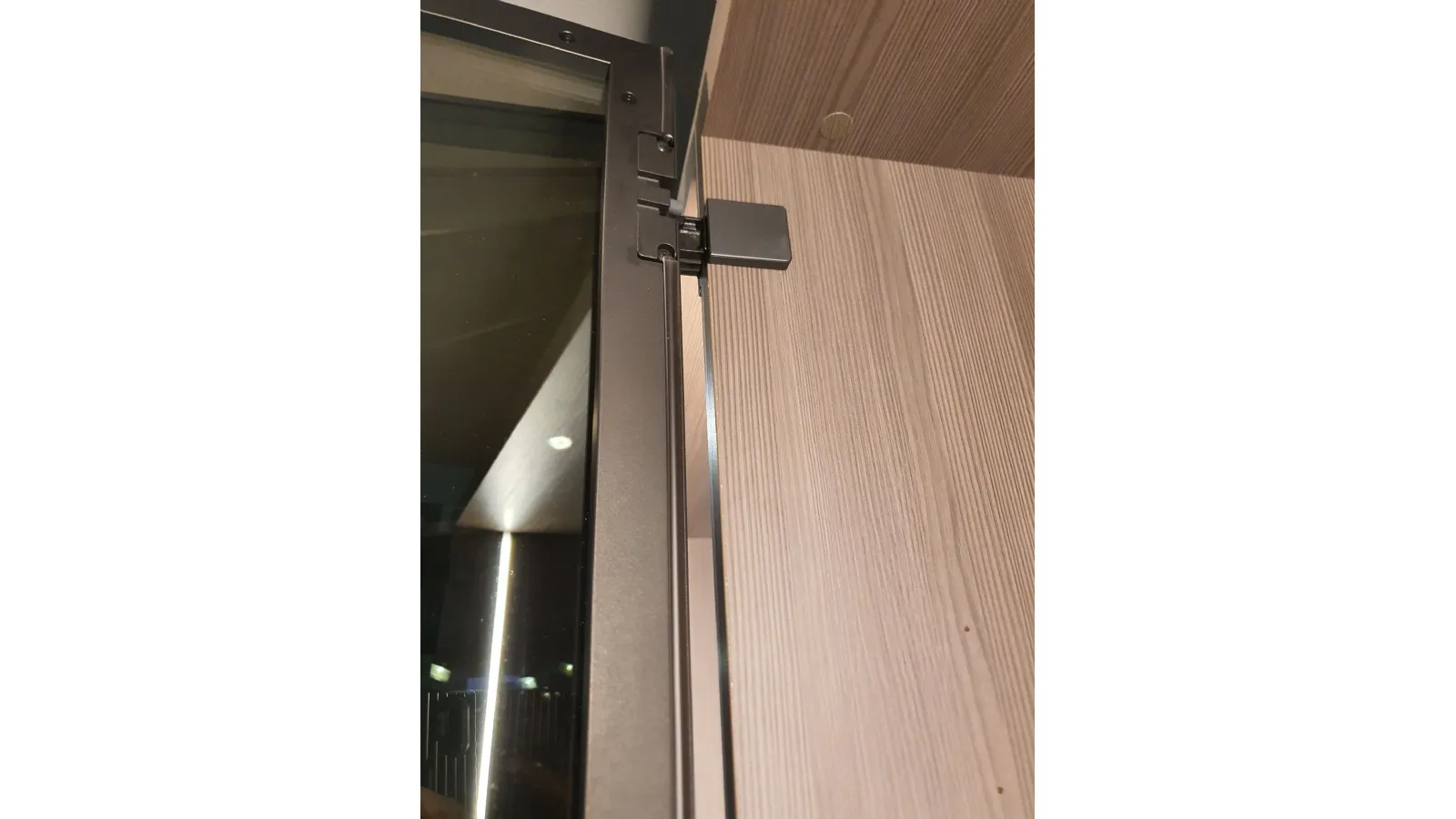 SIPARIO MILANO translates to 