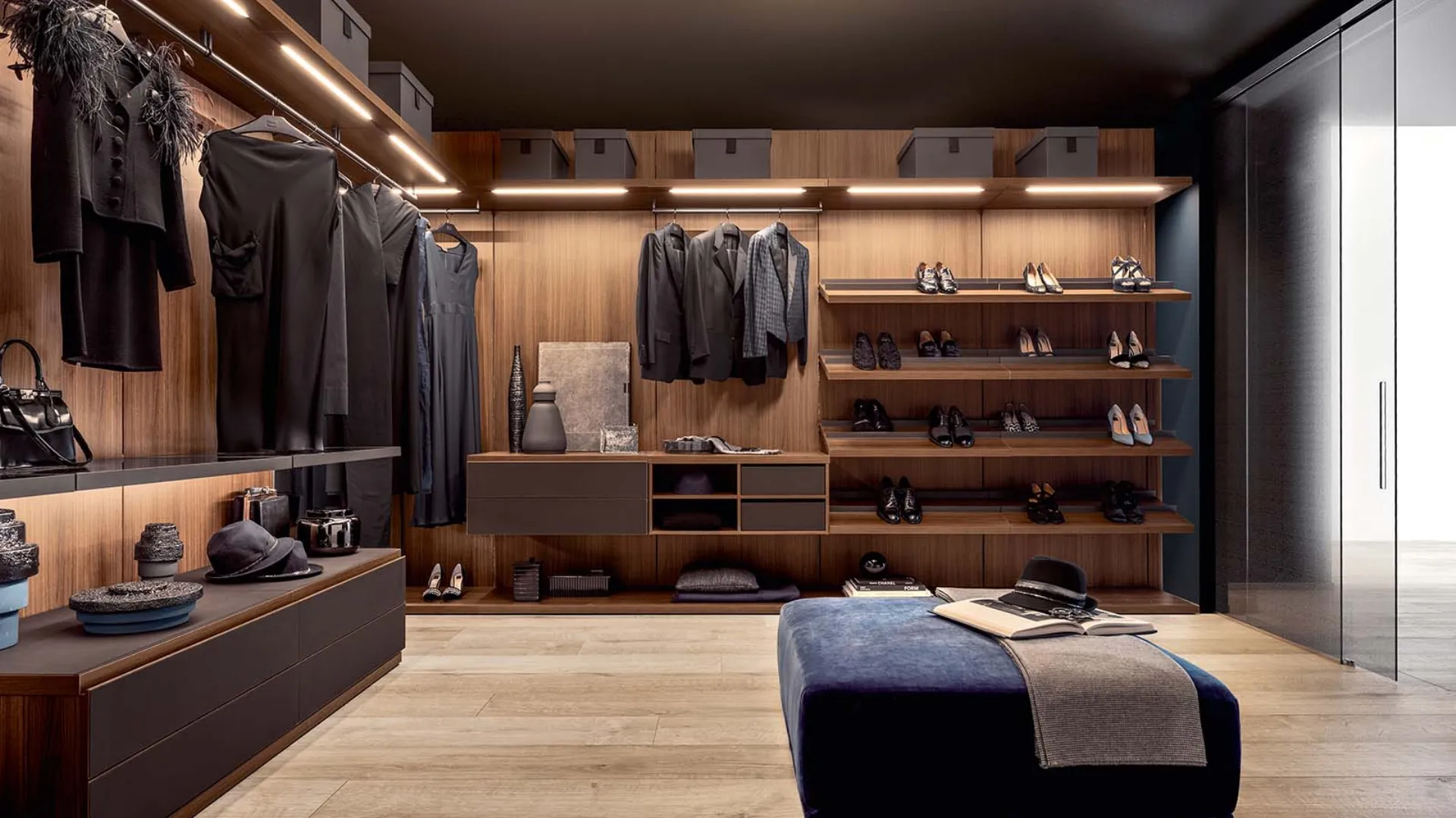 Pianca walk-in closet