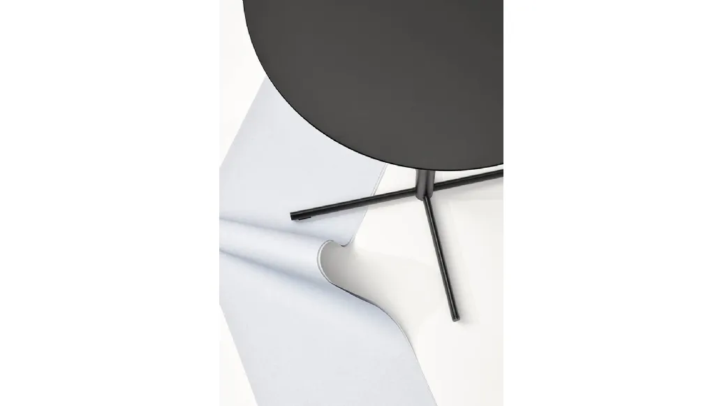 Feluca Table 3 Stars by Infiniti is a small