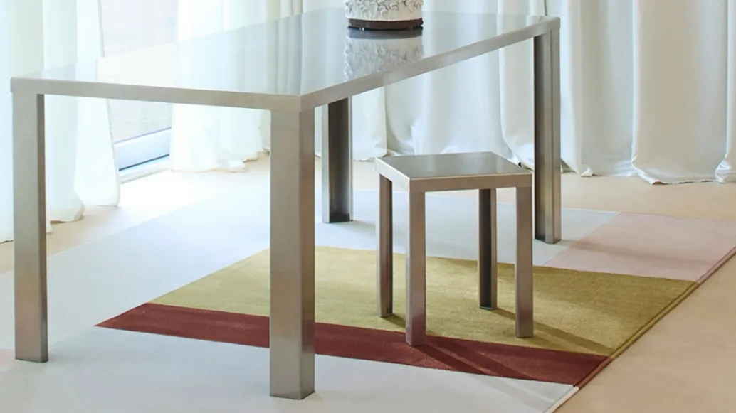 Luster carpet by Besana Moquette.