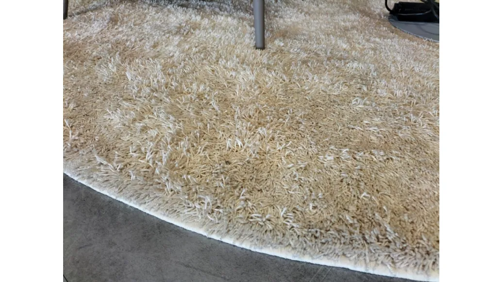 Round long pile rug