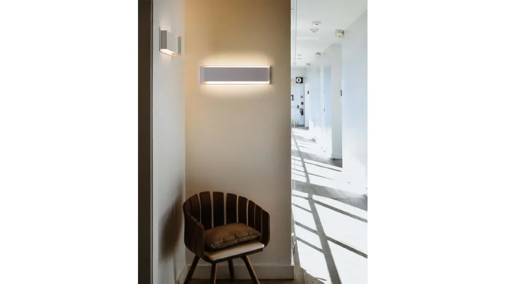 Cattaneo's Embrace wall lamp