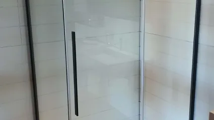 Zen shower box