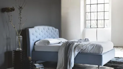 Frank padded fabric bed by Noctis
