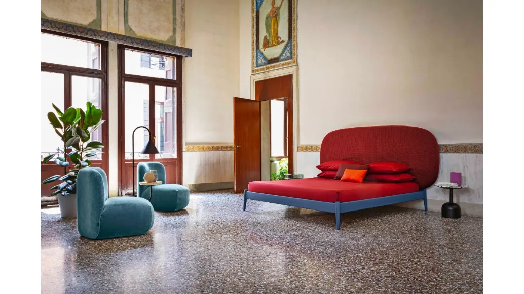 Shiko Magnum bed by Miniforms.
