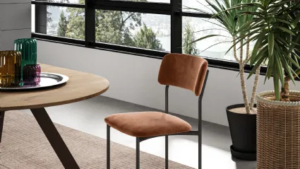 Aura chair by Easyline.