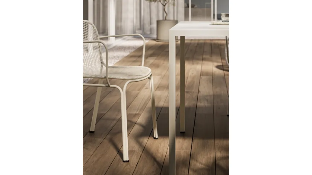 Wire Plus chair in painted metal by Arredo3.