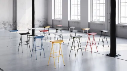 Flip stool in polypropylene and steel by Infiniti.