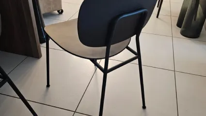 ROUND CHAIR