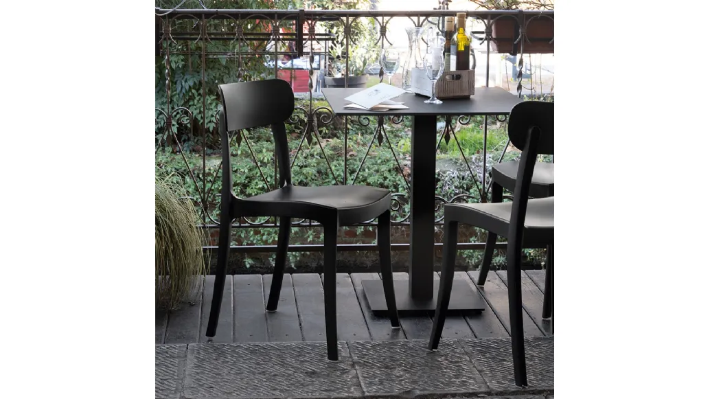 Chair Inn by Connubia