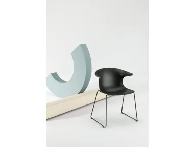 Loop Mono Sled chair by Infiniti