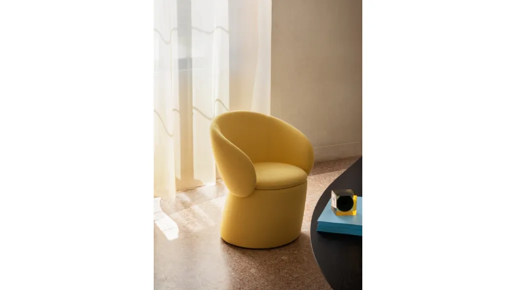Nebula Monaca chair in padded fabric by Miniforms.