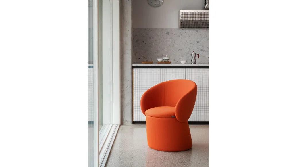 Nebula Monaca chair in padded fabric by Miniforms.