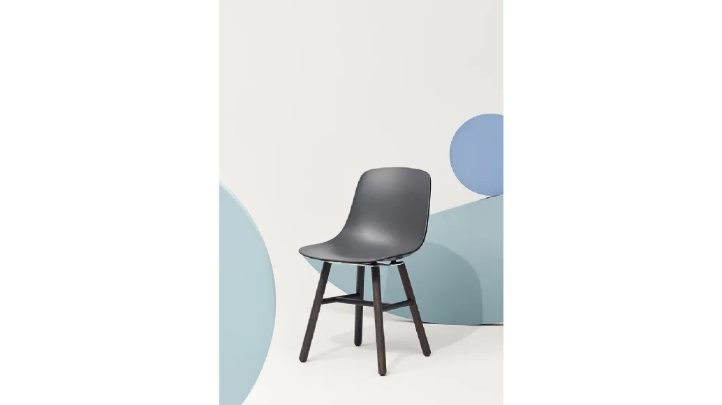 Pure Loop Binuance Retro chair with slate gray and carbon black polypropylene shell and black painted oak base by Infiniti.
