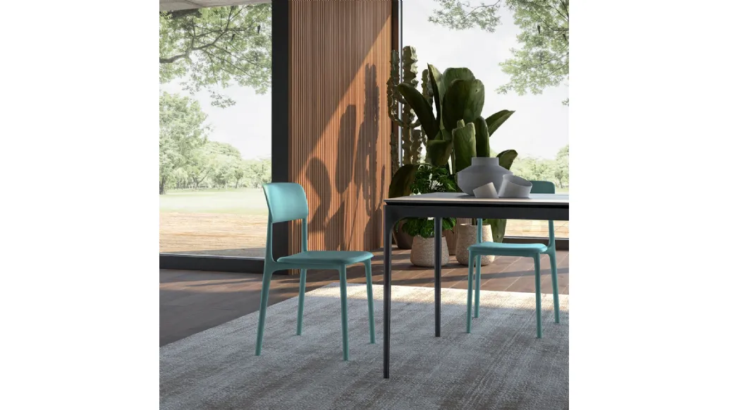 Polypropylene Quintaci chair by Easyline.
