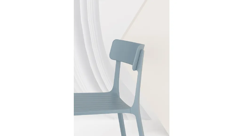 Infiniti's Ruelle chair, made of aluminum with a polypropylene backrest.