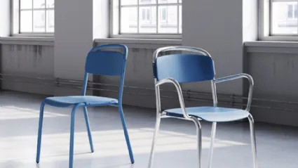 Chair with and without arms Skol in polypropylene with steel frame by Infiniti.
