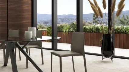 Urus leather chair by Easyline