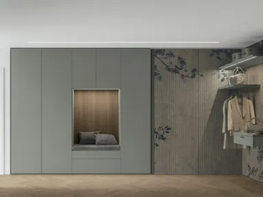 Entrance Logic Plus UNIT 05 by Tomasella