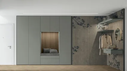 Entrance Logic Plus UNIT 05 by Tomasella