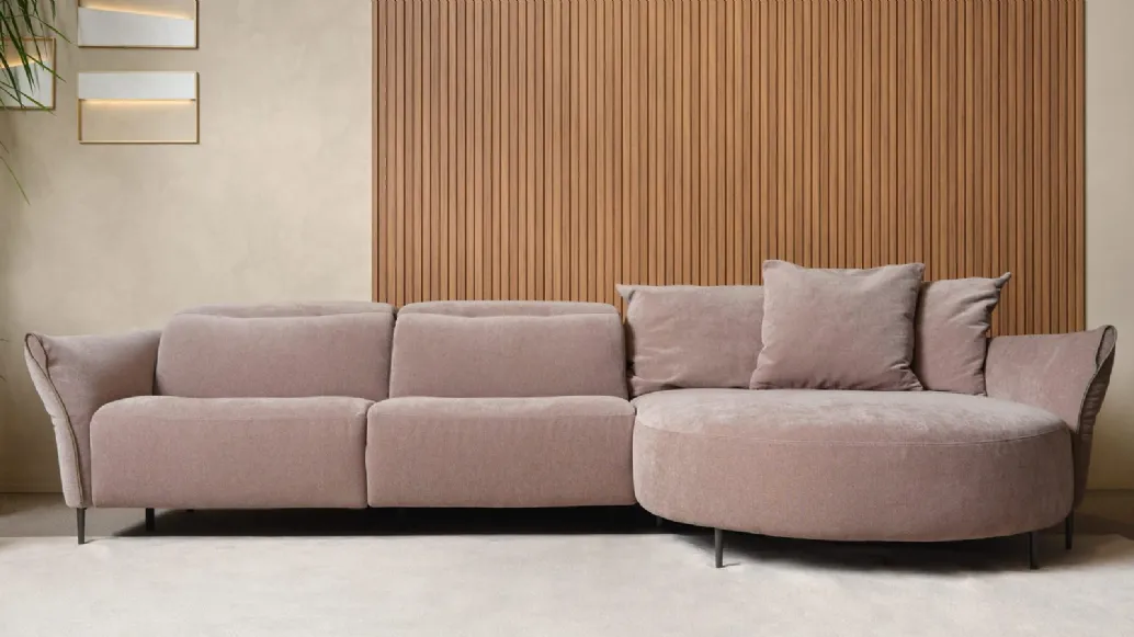 Franco Ferri's Bosè relaxation sofa with peninsula.