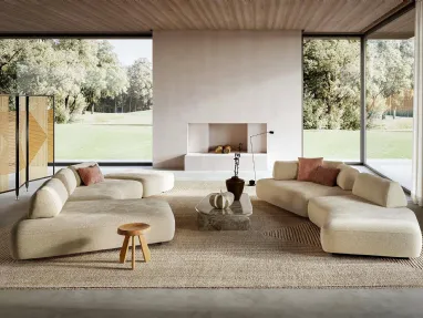 Living room in Capriccio fabric with peninsula and linear by Le Comfort.