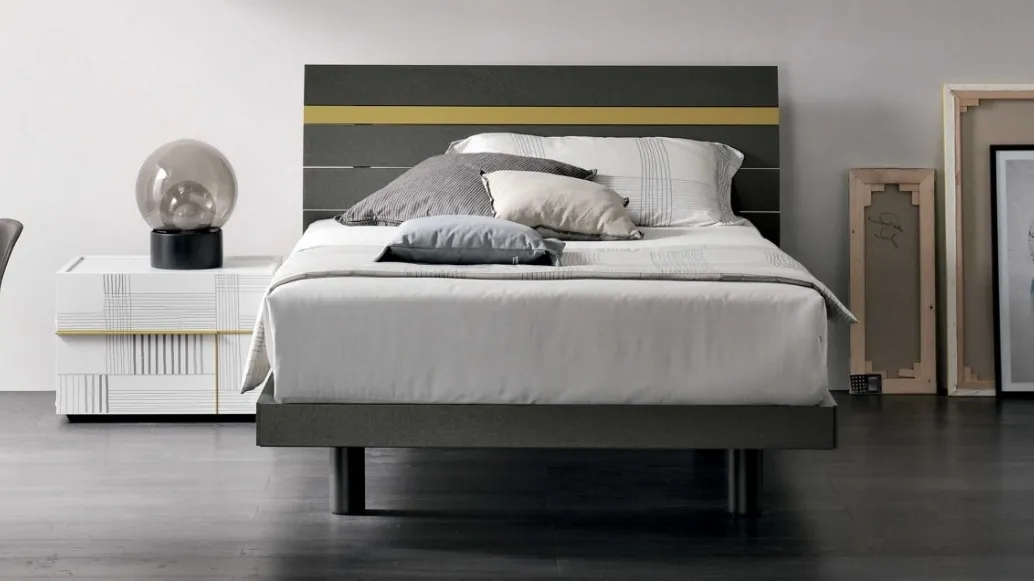 Single bed with Joker headboard by Tomasella.