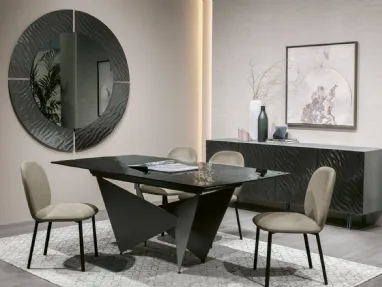 Extendable Aliseo glass table by Target Point.