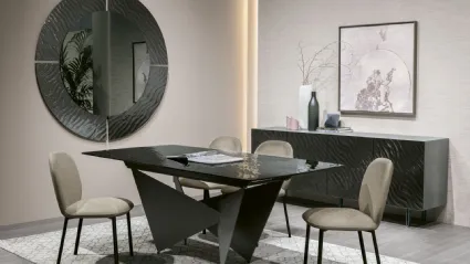 Extendable Aliseo glass table by Target Point.