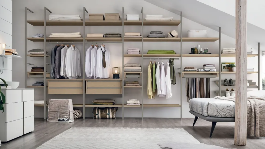 Liberty Walk-in Closet by Tomasella