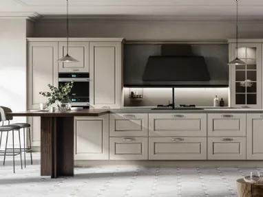 Classic kitchen with Asolo 03 island in lacquered and laminated finish by Arredo3.