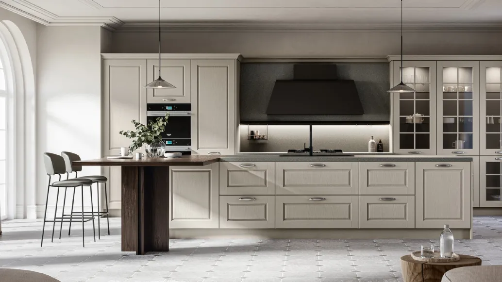 Classic kitchen with Asolo 03 island in lacquered and laminated finish by Arredo3.