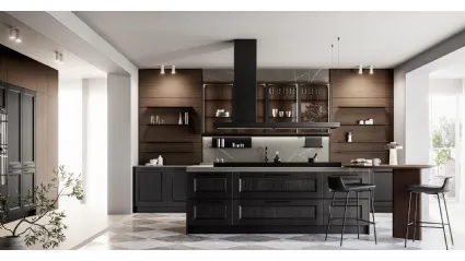 Classic kitchen with Gioiosa 02 island in black lacquer and walnut by Arredo3.