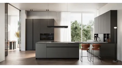 Modern kitchen with peninsula Time 02 in metallic lacquer and wood by Arredo3.